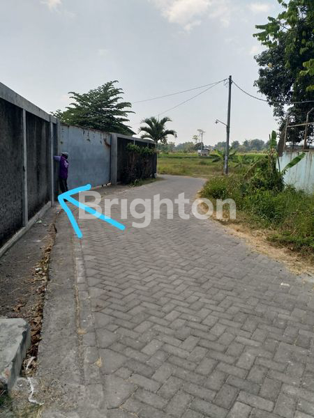 *TANAH DAN BANGUNAN PABRIK BEKAS PRODUKSI KERUPUK*LOKASI PANDAAN,  DESA TIARANG.1 KAV ADA BANGUNAN1 KAV TANAH KOSONG,