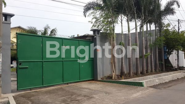 TANAH DAN BANGUNAN DI DAERAH LARANGAN CANDI SIDOARJO