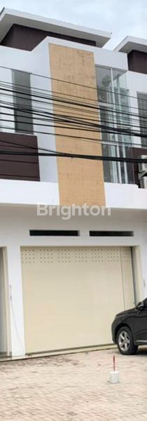 RUKO D :  NEW - DI JALUR RAMAI, SANGAT STRATEGIS, COCOK UNTUK BERBAGAI JENIS USAHA, 2 LANTAI