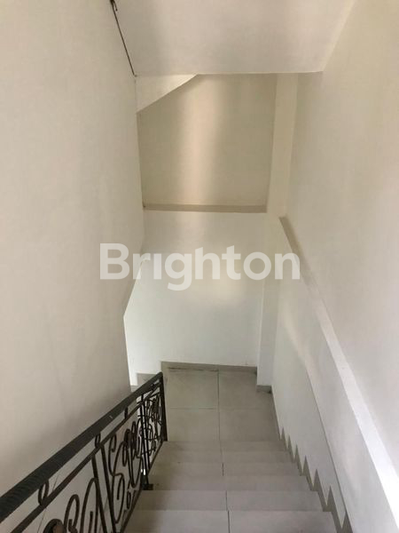 RUKO 3.5 LANTAI SIAP PAKAI  DI TEBET JAKARTA SELATAN