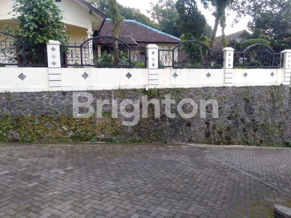 RUMAH TRAWAS SERASA VILLA HANYA 1 M AN LUAS 600